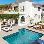 Villa Vacation I Lumea, Luxury Villa, Private Heated Pool, Andalusian Charm Oasis, Walking Distance To Puerto Banus And Beaches *