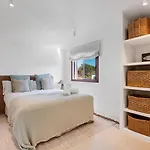 Villa Vacation I Lumea, Luxury Villa, Private Heated Pool, Andalusian Charm Oasis, Walking Distance To Puerto Banus And Beaches *