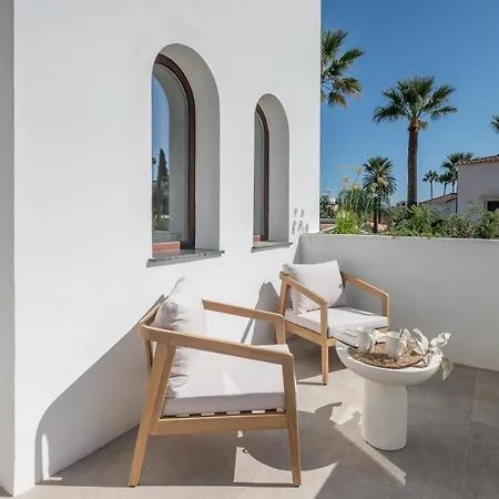 Vacation I Lumea, Luxury Villa, Private Heated Pool, Andalusian Charm, Walking Distance To The Marina And Beaches Villa