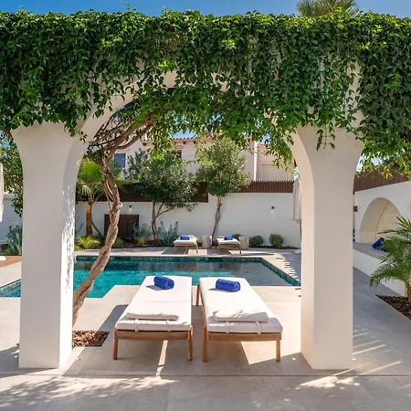 Vacation I Lumea, Luxury Villa, Private Heated Pool, Andalusian Charm, Walking Distance To The Marina And Beaches *
