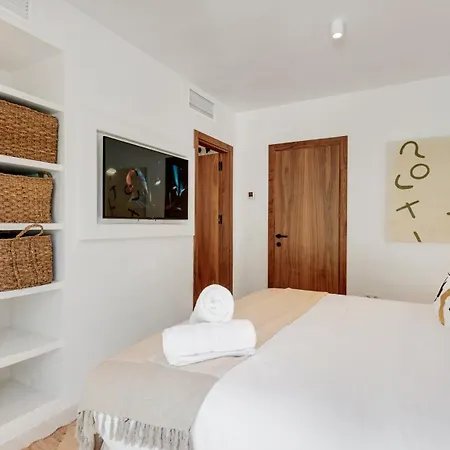 Vacation I Lumea, Luxury Villa, Private Heated Pool, Andalusian Charm, Walking Distance To The Marina And Beaches *