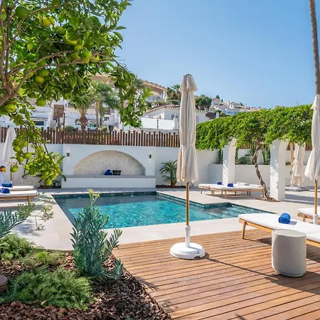 Vacation I Lumea, Luxury Villa, Private Heated Pool, Andalusian Charm, Walking Distance To The Marina And Beaches Villa *