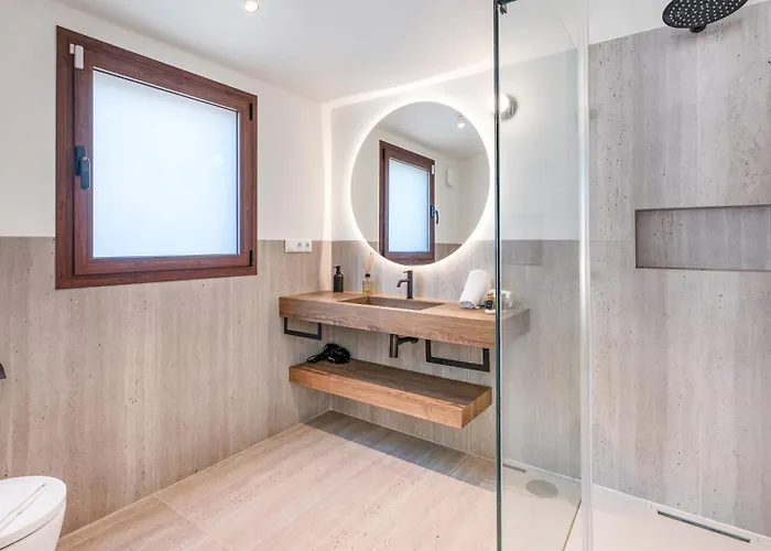 Willa Vacation I Lumea, Luxury Villa, Private Heated Pool, Andalusian Charm, Walking Distance To The Marina And Beaches