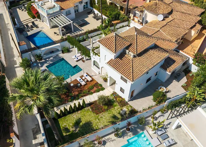 Willa Vacation I Lumea, Luxury Villa, Private Heated Pool, Andalusian Charm, Walking Distance To The Marina And Beaches Marbella