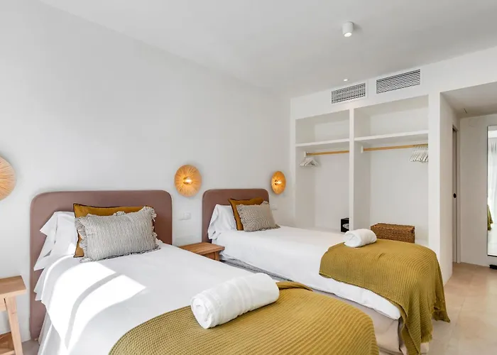 Willa Vacation I Lumea, Luxury Villa, Private Heated Pool, Andalusian Charm, Walking Distance To The Marina And Beaches