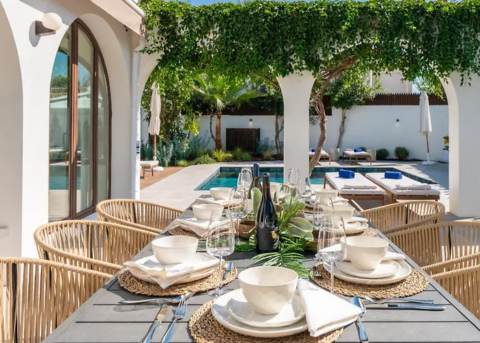 Vacation I Lumea, Luxury Villa, Private Heated Pool, Andalusian Charm, Walking Distance To The Marina And Beaches * Marbella