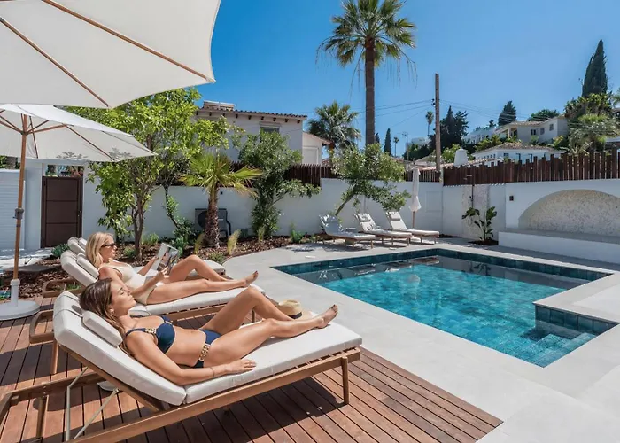 Willa Vacation I Lumea, Luxury Villa, Private Heated Pool, Andalusian Charm, Walking Distance To The Marina And Beaches *