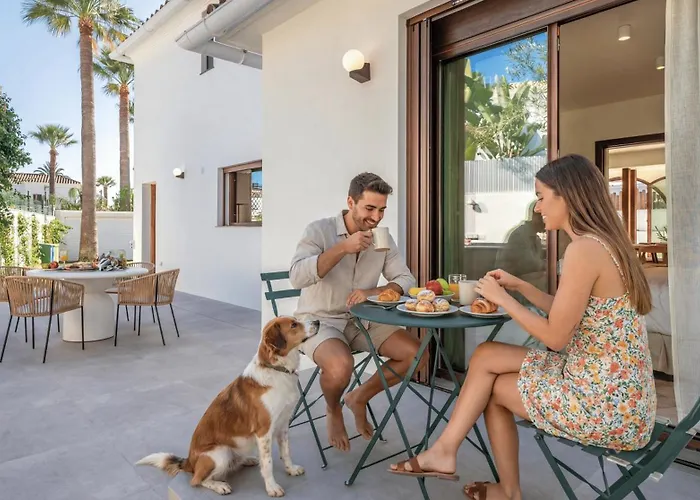 Vacation I Lumea, Luxury Villa, Private Heated Pool, Andalusian Charm, Walking Distance To The Marina And Beaches Villa