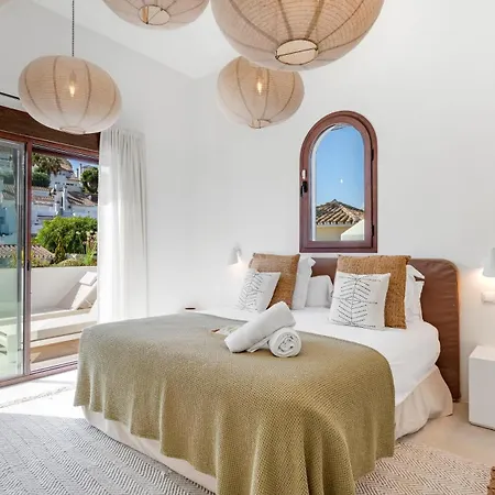 Вилла Vacation I Lumea, Luxury Villa, Private Heated Pool, Andalusian Charm, Walking Distance To The Marina And Beaches Марбелья