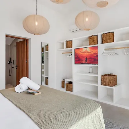 Вилла Vacation I Lumea, Luxury Villa, Private Heated Pool, Andalusian Charm, Walking Distance To The Marina And Beaches