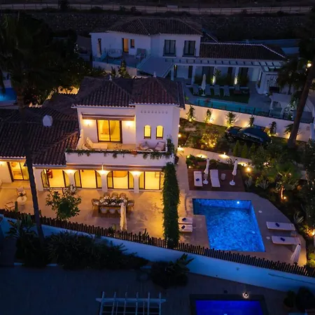 Vacation I Lumea, Luxury Villa, Private Heated Pool, Andalusian Charm, Walking Distance To The Marina And Beaches Марбелья