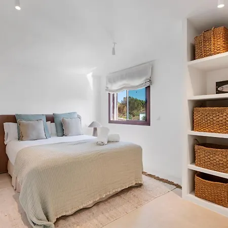 Вилла Vacation I Lumea, Luxury Villa, Private Heated Pool, Andalusian Charm, Walking Distance To The Marina And Beaches *