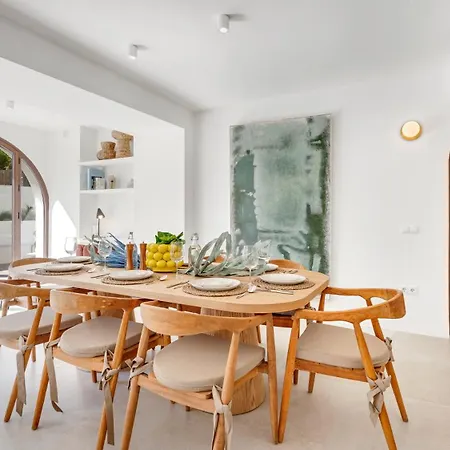 Vacation I Lumea, Luxury Villa, Private Heated Pool, Andalusian Charm, Walking Distance To The Marina And Beaches Вилла *