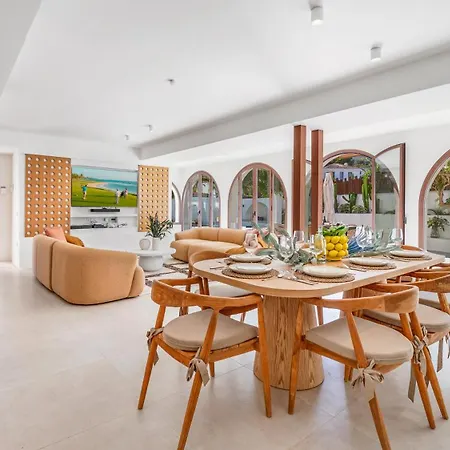 Vacation I Lumea, Luxury Villa, Private Heated Pool, Andalusian Charm, Walking Distance To The Marina And Beaches