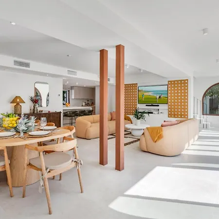 Villa Vacation I Lumea, Luxury Villa, Private Heated Pool, Andalusian Charm, Walking Distance To The Marina And Beaches
