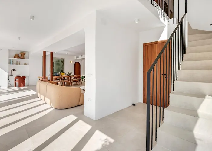Villa Vacation I Lumea, Luxury Villa, Private Heated Pool, Andalusian Charm, Walking Distance To The Marina And Beaches Marbella